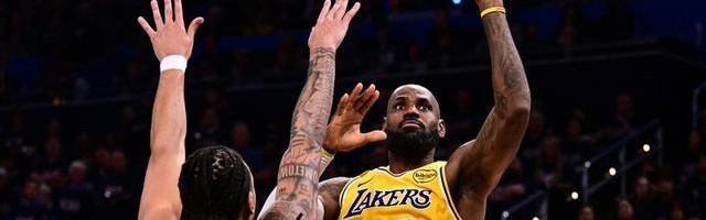 中欧体育登录入口-NBA季后赛｜湖人再度不敌雷霆，赛后全队找裁判理论